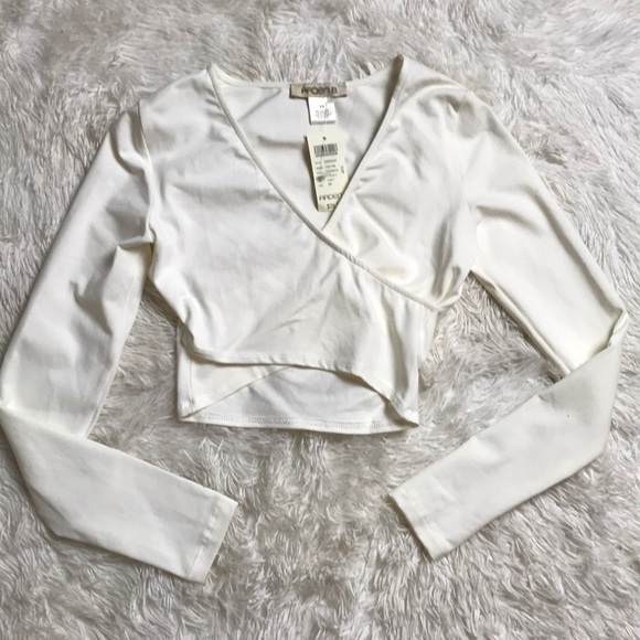 🎉Sale🎊 Arden B. Crop Top - Picture 6 of 14